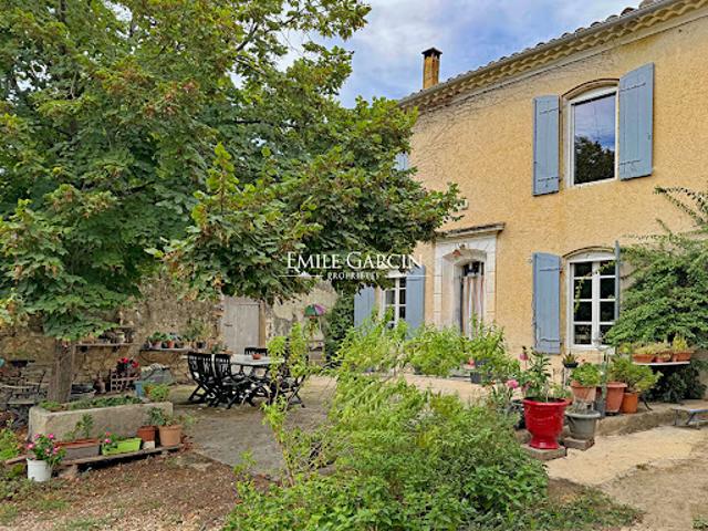 Vente Maison 8 pièces 266 m2 Boulbon
