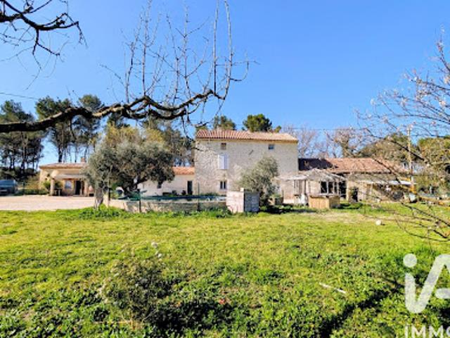 Vente Maison 8 pièces 266 m2 La Roque sur Pernes