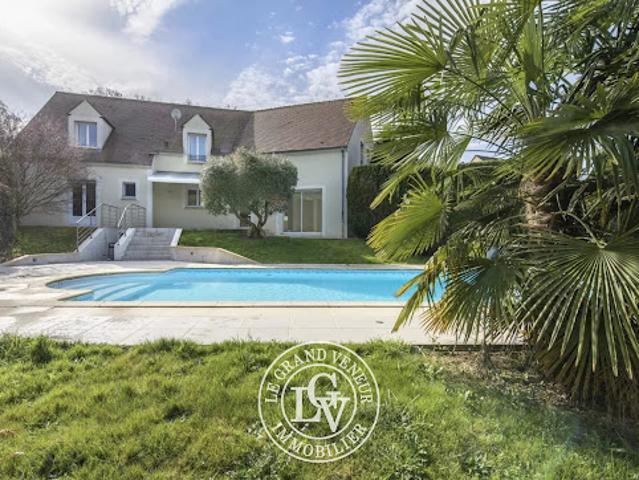 Vente Maison 8 pièces 260 m2 Nemours