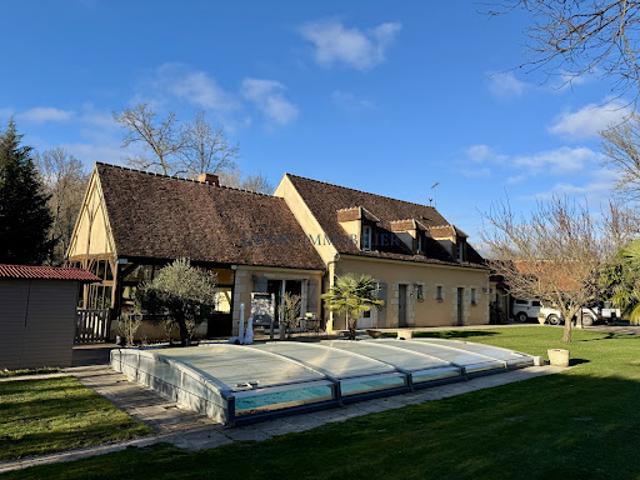 Vente Maison 8 pièces 260 m2 Gambais