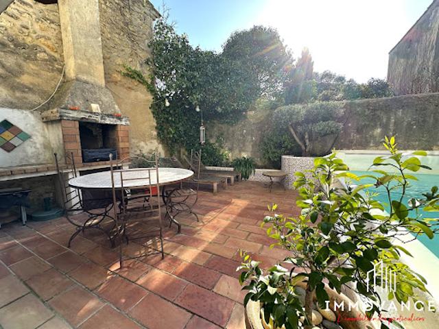 Vente Maison 8 pièces 260 m2 Poussan