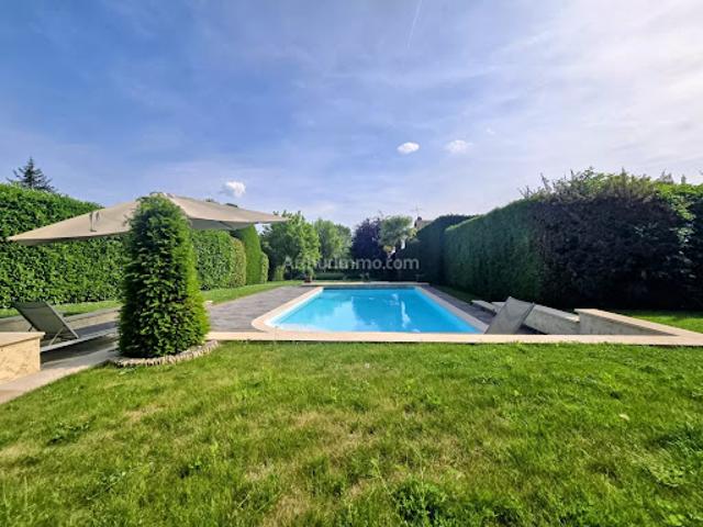Vente Maison 8 pièces 260 m2 Santeny
