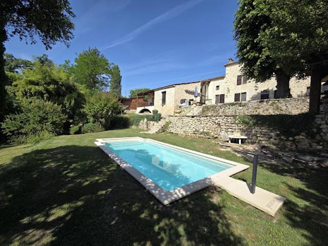 Vente Maison 8 pièces 260 m2 Sauveterre de Guyenne