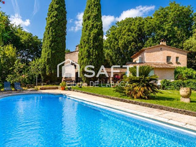 Vente Maison 8 pièces 262 m2 Cannes la bocca