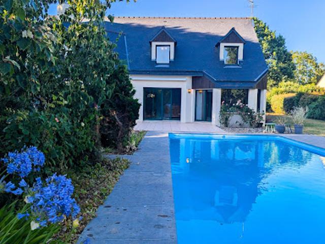 Vente Maison 8 pièces 262 m2 Ploermel