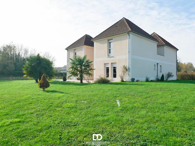 Vente Maison 8 pièces 275 m2 Chauny
