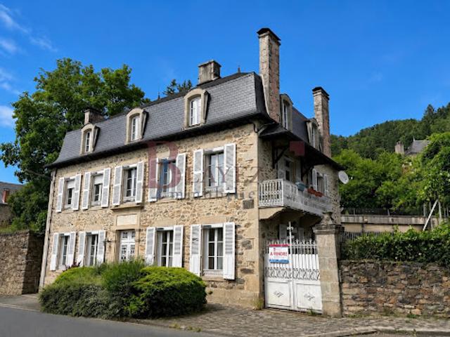 Vente Maison 8 pièces 275 m2 Forges