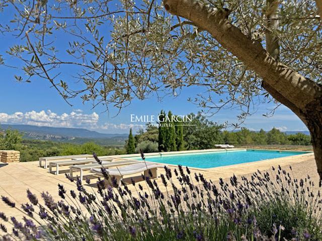 Vente Maison 8 pièces 275 m2 Joucas