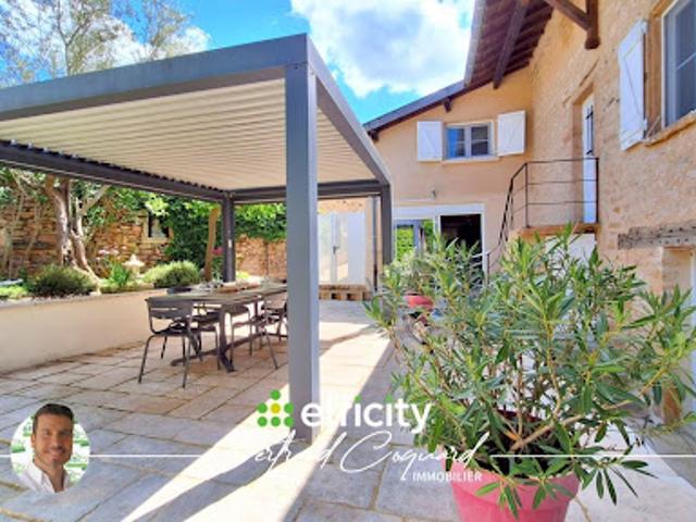 Vente Maison 8 pièces 276 m2 Pommiers