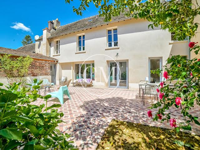 Vente Maison 8 pièces 278 m2 Grosrouvre