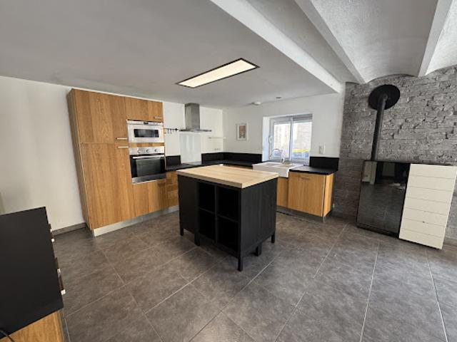 Vente Maison 8 pièces 279 m2 Le Coteau