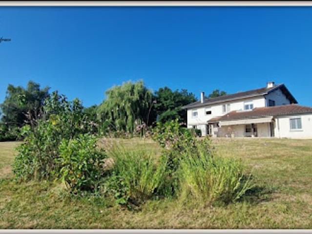 Vente Maison 8 pièces 270 m2 Bâgé le Châtel
