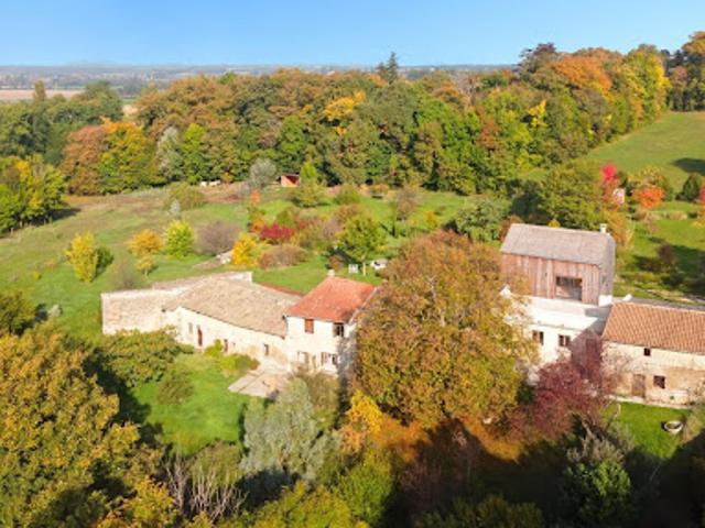 Vente Maison 8 pièces 270 m2 Chateaudouble
