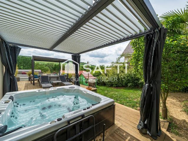 Vente Maison 8 pièces 270 m2 Lay Saint Christophe