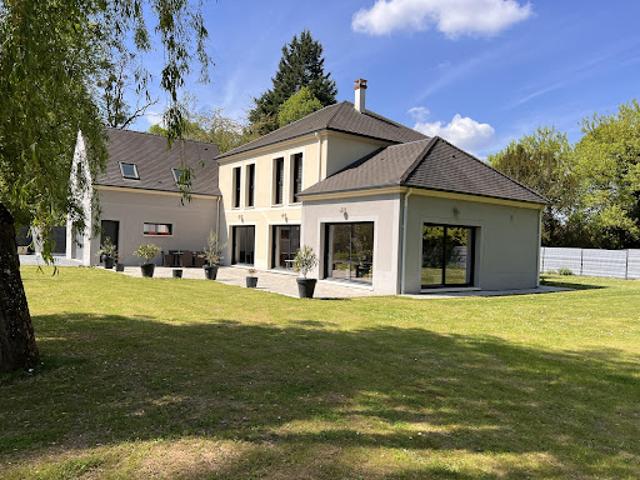Vente Maison 8 pièces 270 m2 Saint Martin Longueau