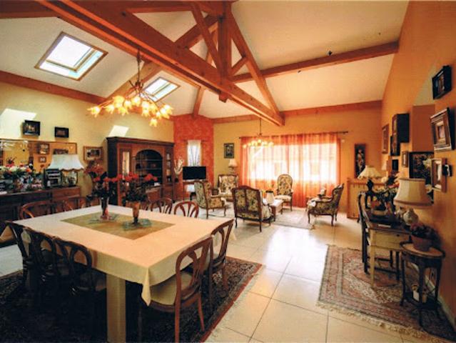 Vente Maison 8 pièces 271 m2 Montbrison