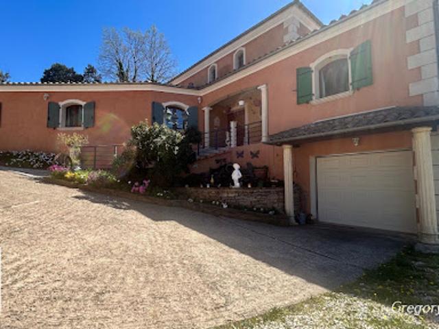 Vente Maison 8 pièces 272 m2 Flassans sur Issole