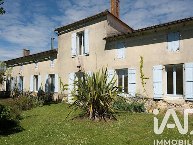 Vente Maison 8 pièces 284 m2 Bégadan