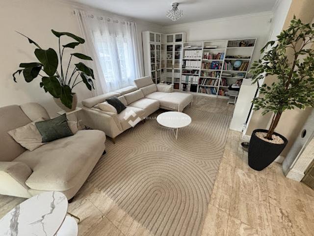 Vente Maison 8 pièces 285 m2 Neuville de Poitou