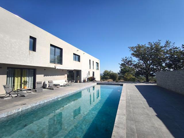Vente Maison 8 pièces 285 m2 Le Puy Sainte Réparade