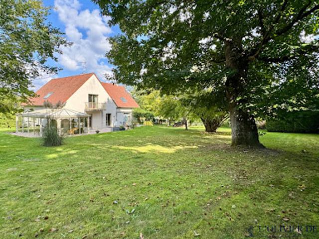 Vente Maison 8 pièces 286 m2 Montfort l'Amaury