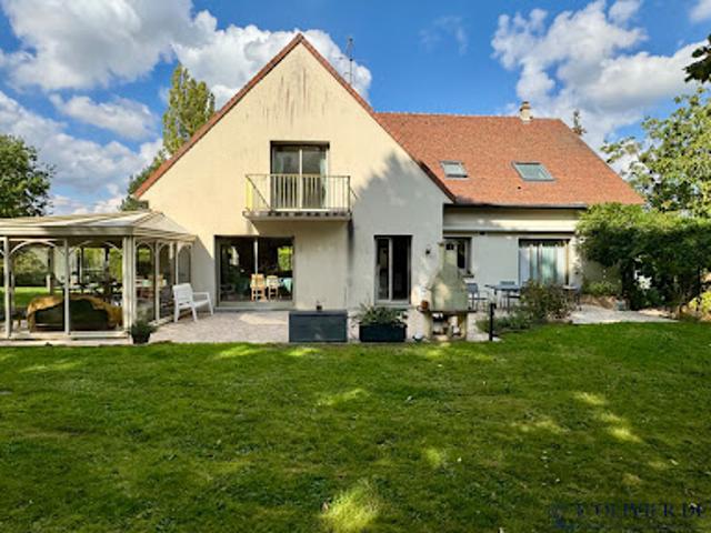 Vente Maison 8 pièces 286 m2 Montfort l'Amaury