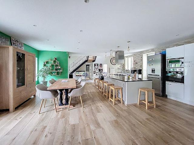 Vente Maison 8 pièces 286 m2 Crepy
