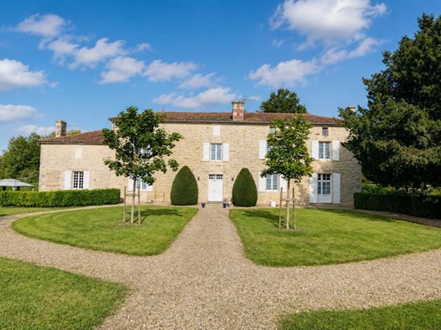 Vente Maison 8 pièces 287 m2 Saint Groux