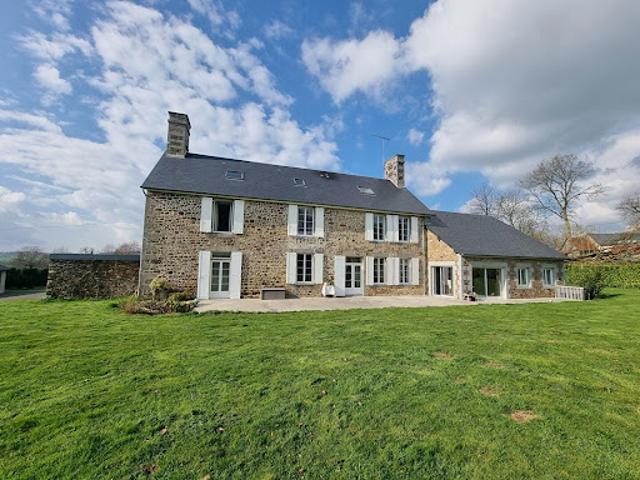 Vente Maison 8 pièces 288 m2 Isigny le Buat