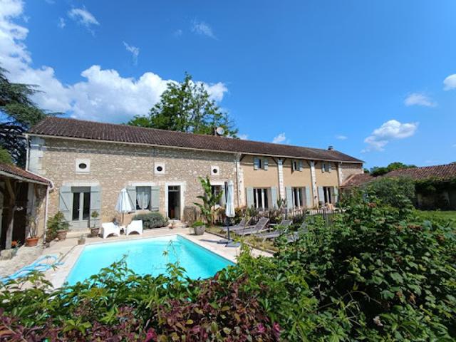 Vente Maison 8 pièces 288 m2 Bassillac