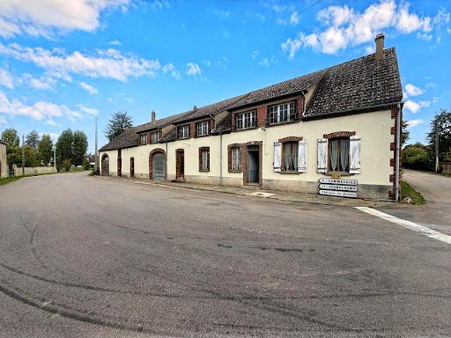 Vente Maison 8 pièces 288 m2 Les Ormes