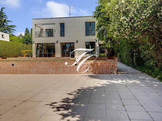 Vente Maison 8 pièces 288 m2 Saint Cloud