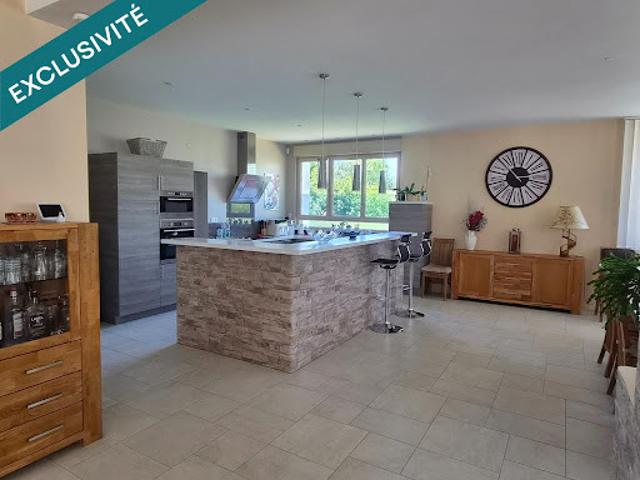 Vente Maison 8 pièces 280 m2 Foucaucourt sur Thabas