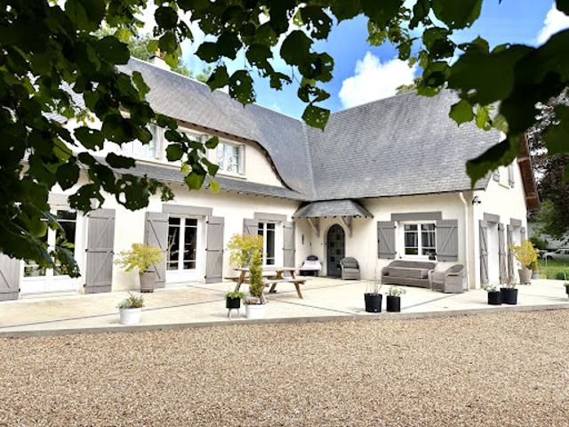 Vente Maison 8 pièces 290 m2 Baillou