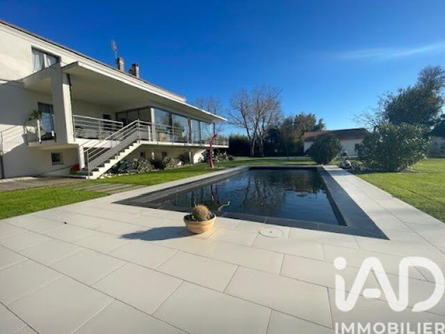 Vente Maison 8 pièces 290 m2 Saujon