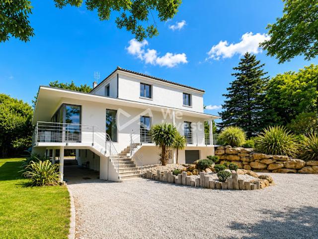 Vente Maison 8 pièces 290 m2 Saujon