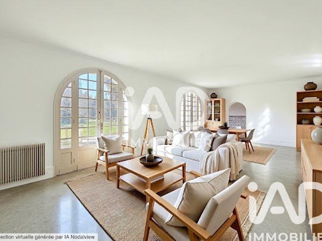 Vente Maison 8 pièces 305 m2 Vertheuil