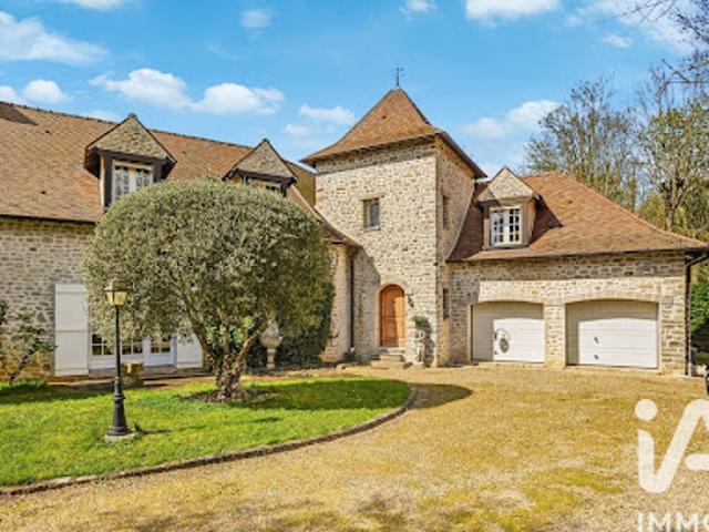 Vente Maison 8 pièces 307 m2 Santeny