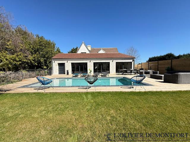 Vente Maison 8 pièces 308 m2 Montfort l'Amaury