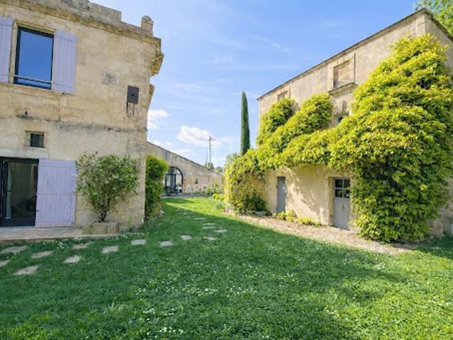 Vente Maison 8 pièces 260 m2 Mouriès