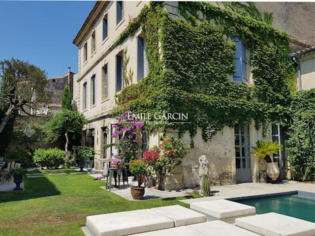 Vente Maison 8 pièces 300 m2 Aigues Mortes