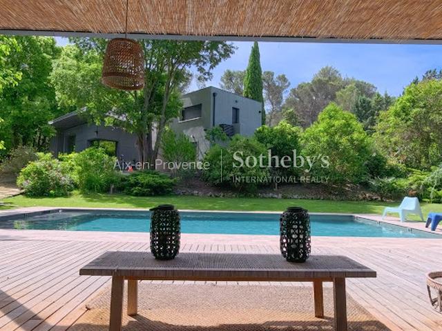 Vente Maison 8 pièces 300 m2 Aix en Provence