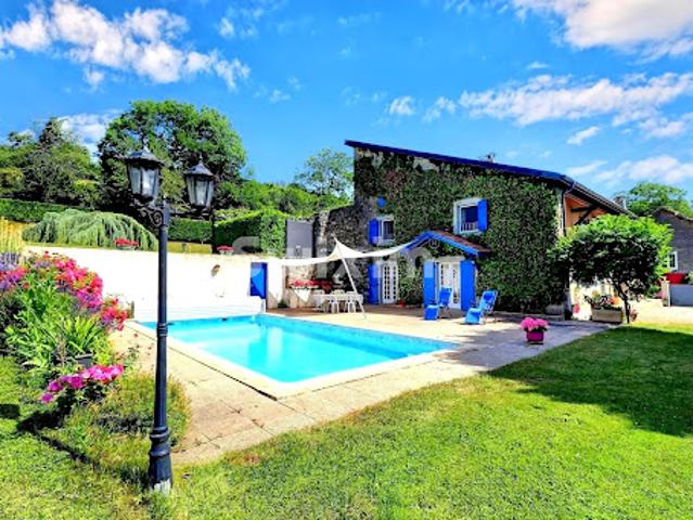 Vente Maison 8 pièces 300 m2 Ballaison