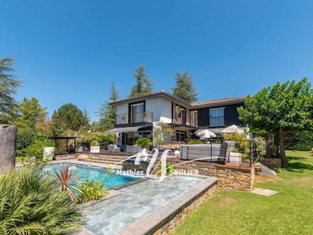 Vente Maison 8 pièces 300 m2 Puyricard