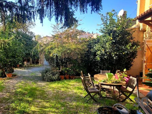 Vente Maison 8 pièces 300 m2 Pierrefeu du Var