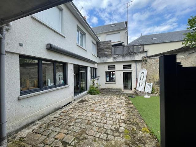 Vente Immeuble 8 pièces 300 m2 Saint Fargeau Ponthierry