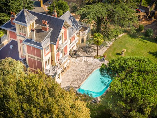 Vente Maison 8 pièces 300 m2 Saint Gaudens