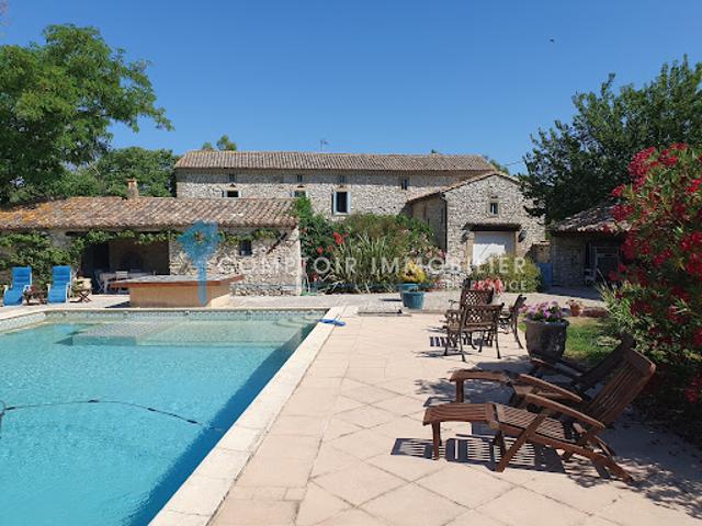Vente Maison 8 pièces 300 m2 Saint Quentin la Poterie