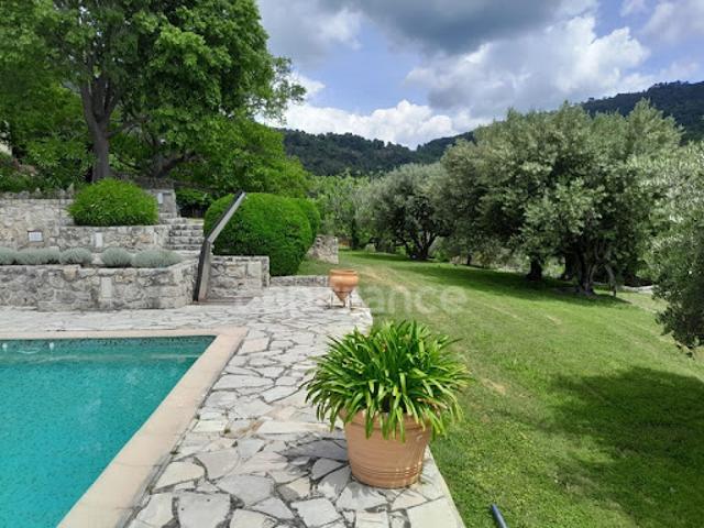 Vente Maison 8 pièces 307 m2 Seillans