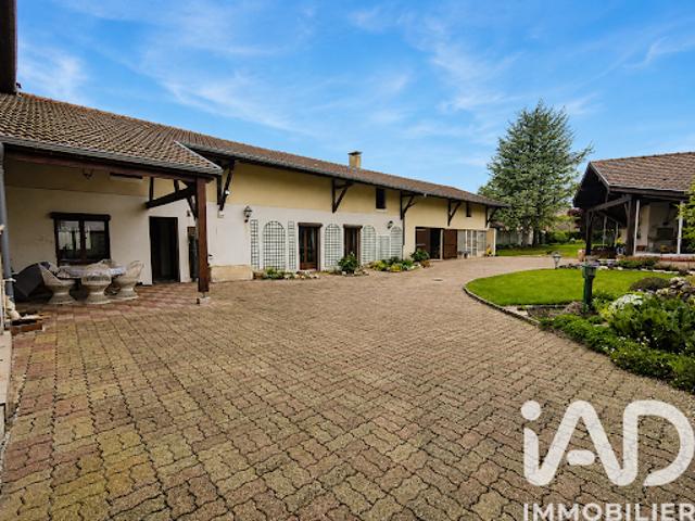Vente Maison 8 pièces 314 m2 Courtisols